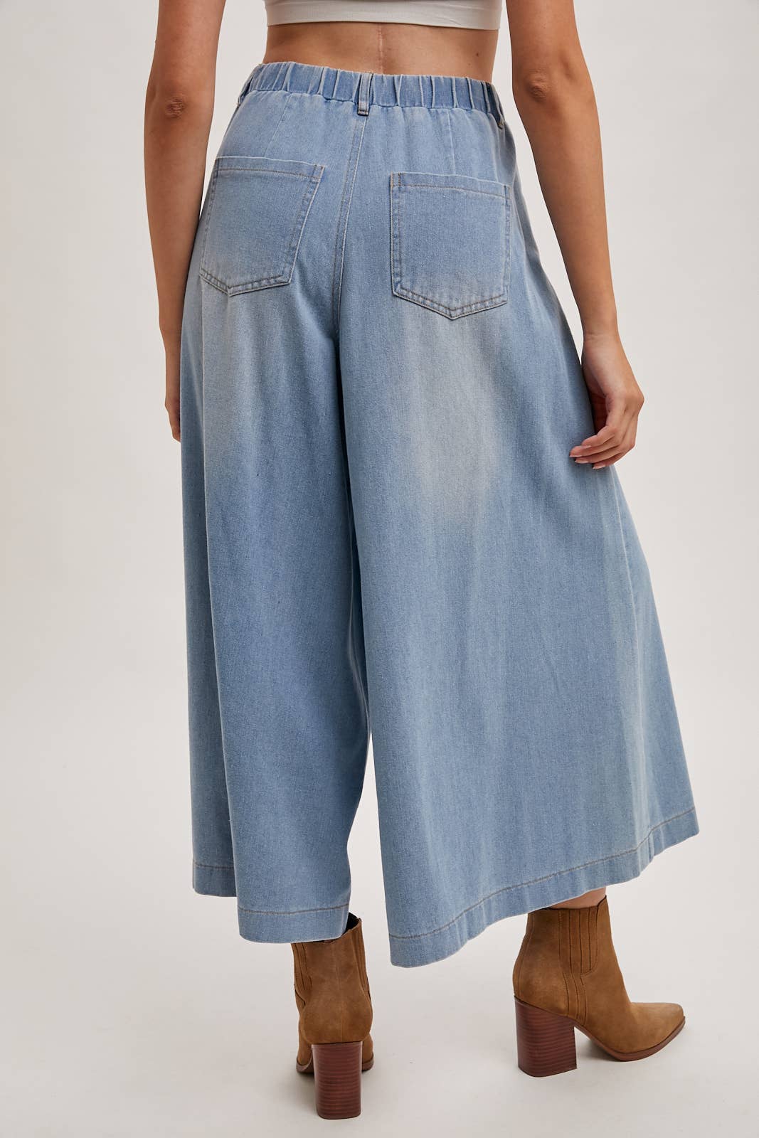 Bluivy – calças de ganga - Mulher por atacado – JEANS JEANS COM PERNAS LARGAS5