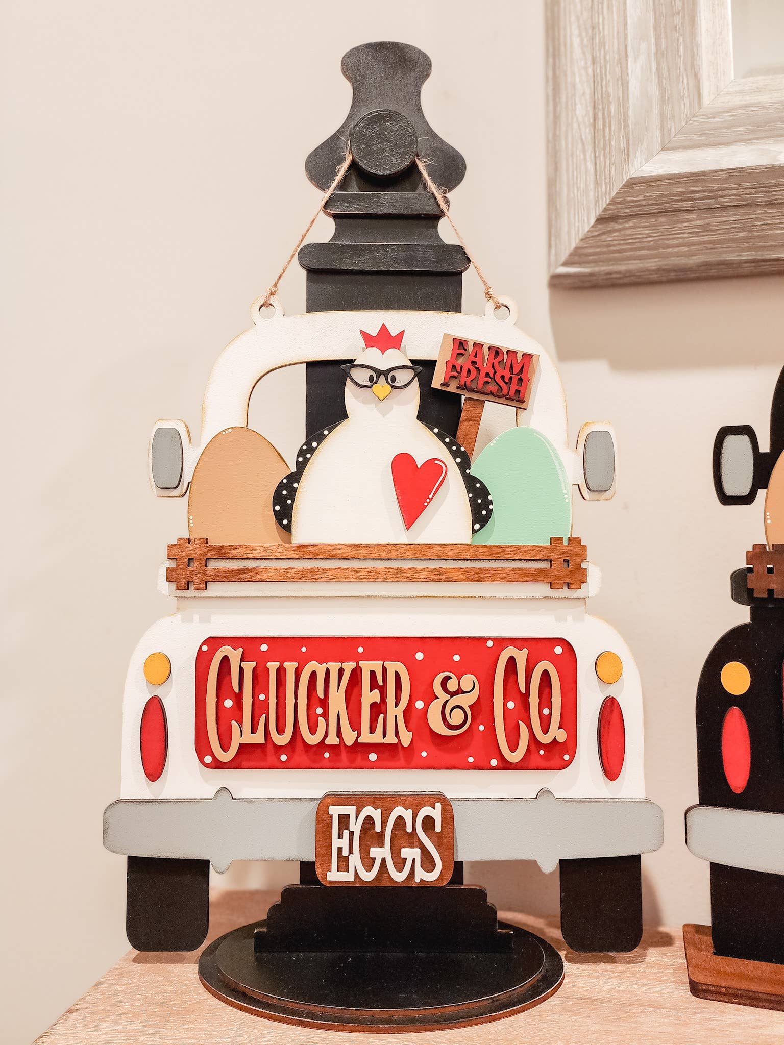 Hollow Grove Designs - Wholesale Door Hanger - Clucker and Co Insert| Interchangeable Chicken Door Hanger1