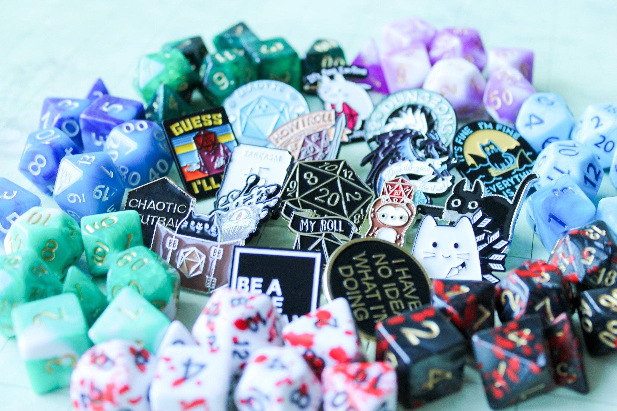 Mystery Dice Goblin - Vente Dé - Sac mystère avec dés et pin's Dungeons & Dragons5