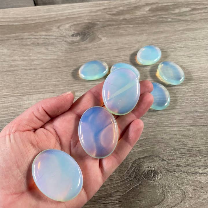 Keystone Crystals - Wholesale Spiritual Stone/Crystal - Gemstone Palm Stones 45mm – Bulk Crystal Supplies12