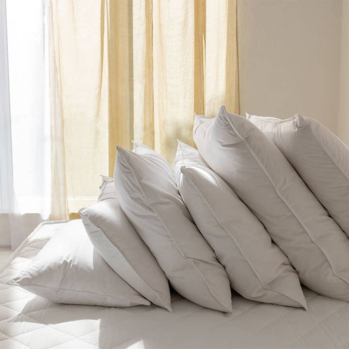 Richard Behr (UK) Ltd – wholesale Sängkläder kudde – Surrey Down Syntetisk Dun Surround Kingsize Kudde