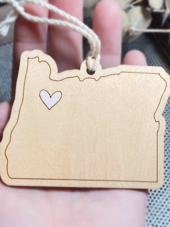 Ornamento estatal, disponible en todos los estados para venta al por mayor de Marigold’s Meadow