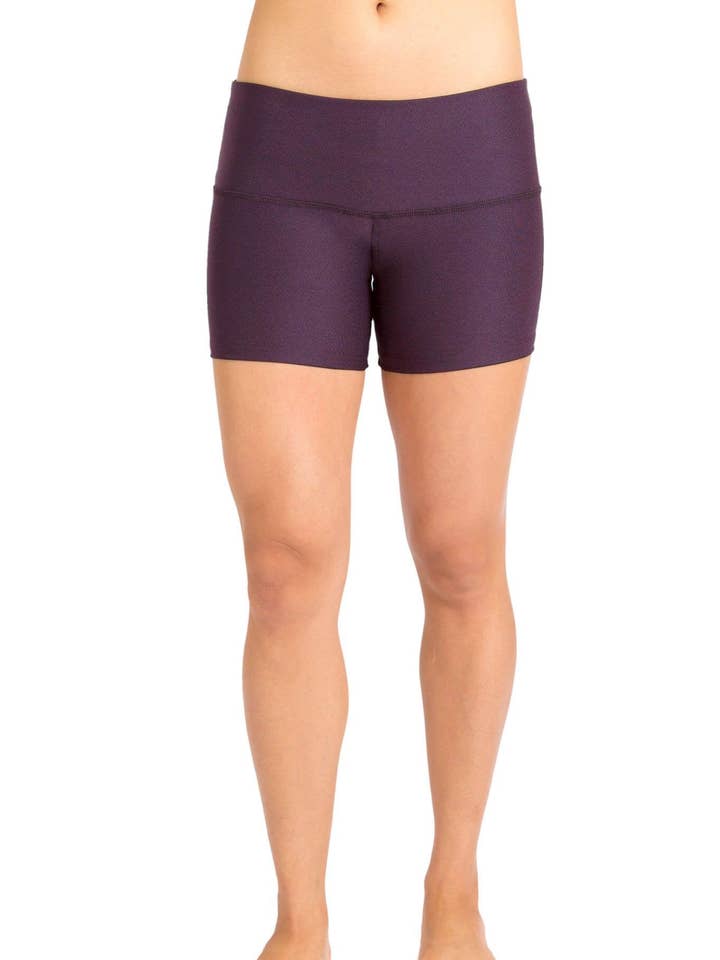 Azalea Short - Aubergine pour la vente par Nominou Designs