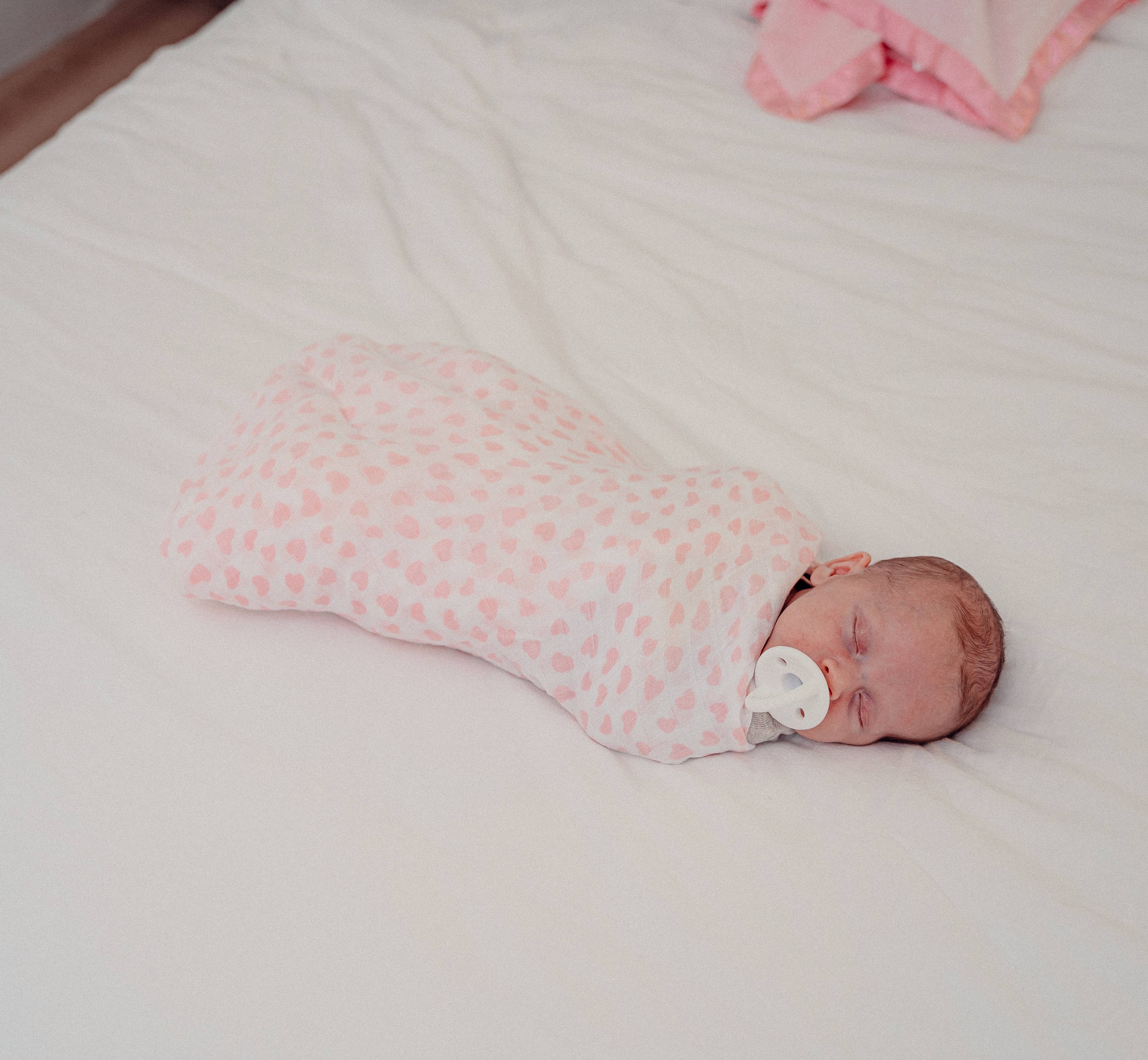 Comfy Cubs – Engroshandel Svøb - Baby – Musselin svøbetæpper, pakke med 4, 47" x 47" fra Comfy Cubs1