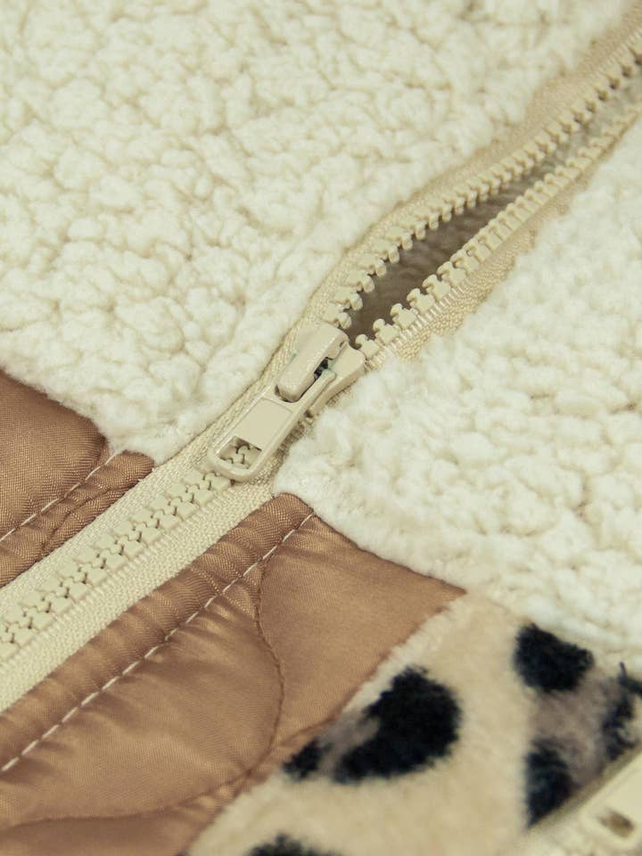 HIDDENBRAND - Wholesale Jacket - Women's - Paneled sherpa full zip jacket12