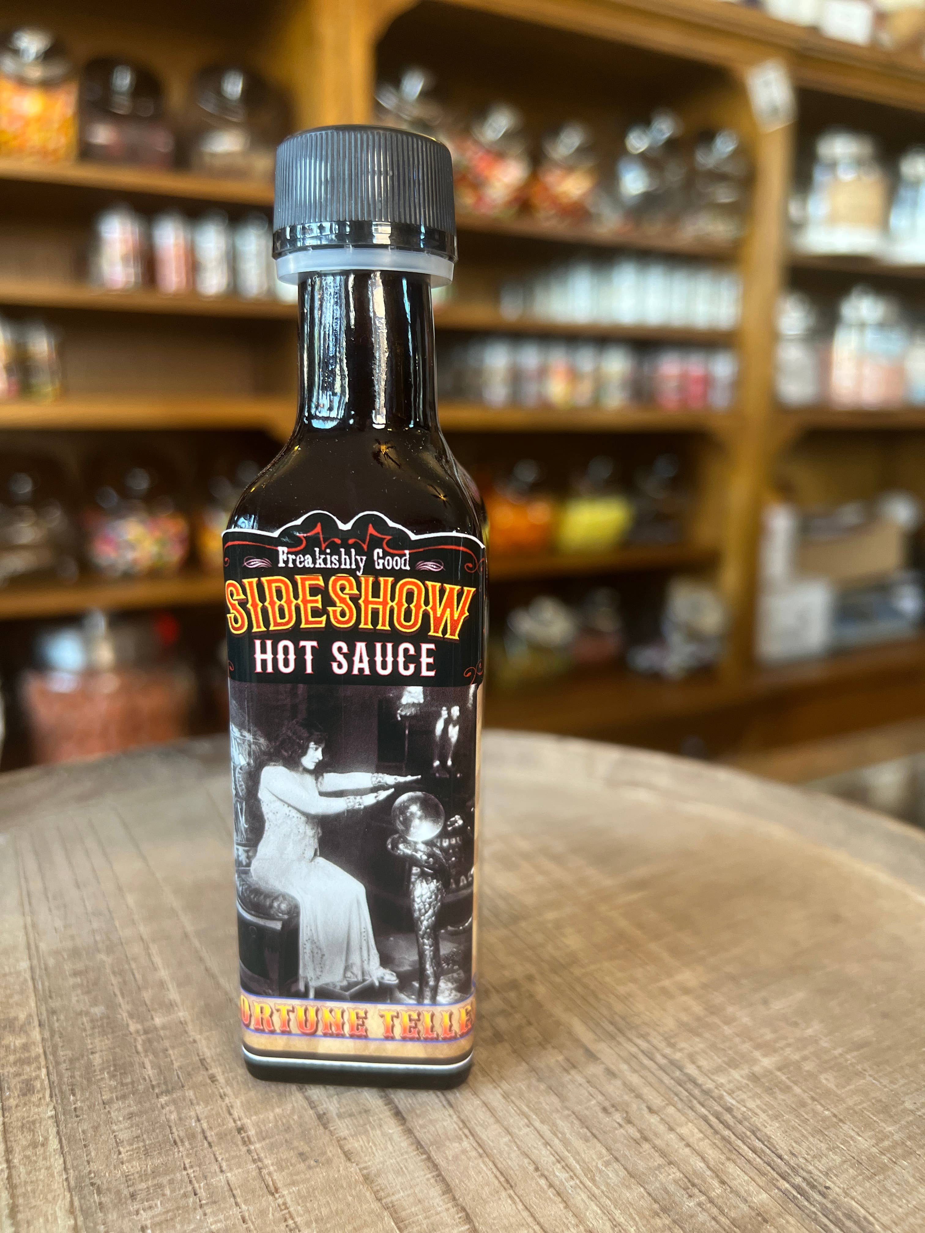 Montana Farmacy – wholesale Stark sås – Sideshow Hot Sauce © Circus Act Pack ALLA 6 smaker8