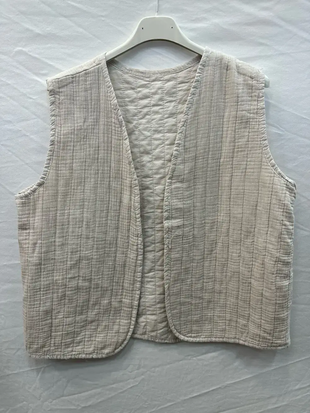 Mimi & Gogo – wholesale Outerwear Vest - Women’s – Plain quilted vest @5232_GiUniMatelasse5