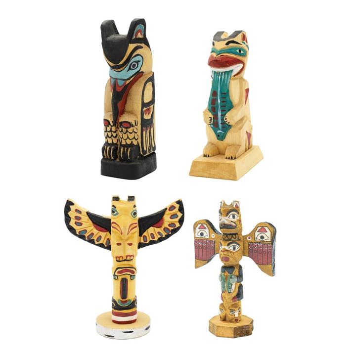 Pawnee Bill’s - Wholesale Decorative Figurine - Hand Carved Wooden Totems