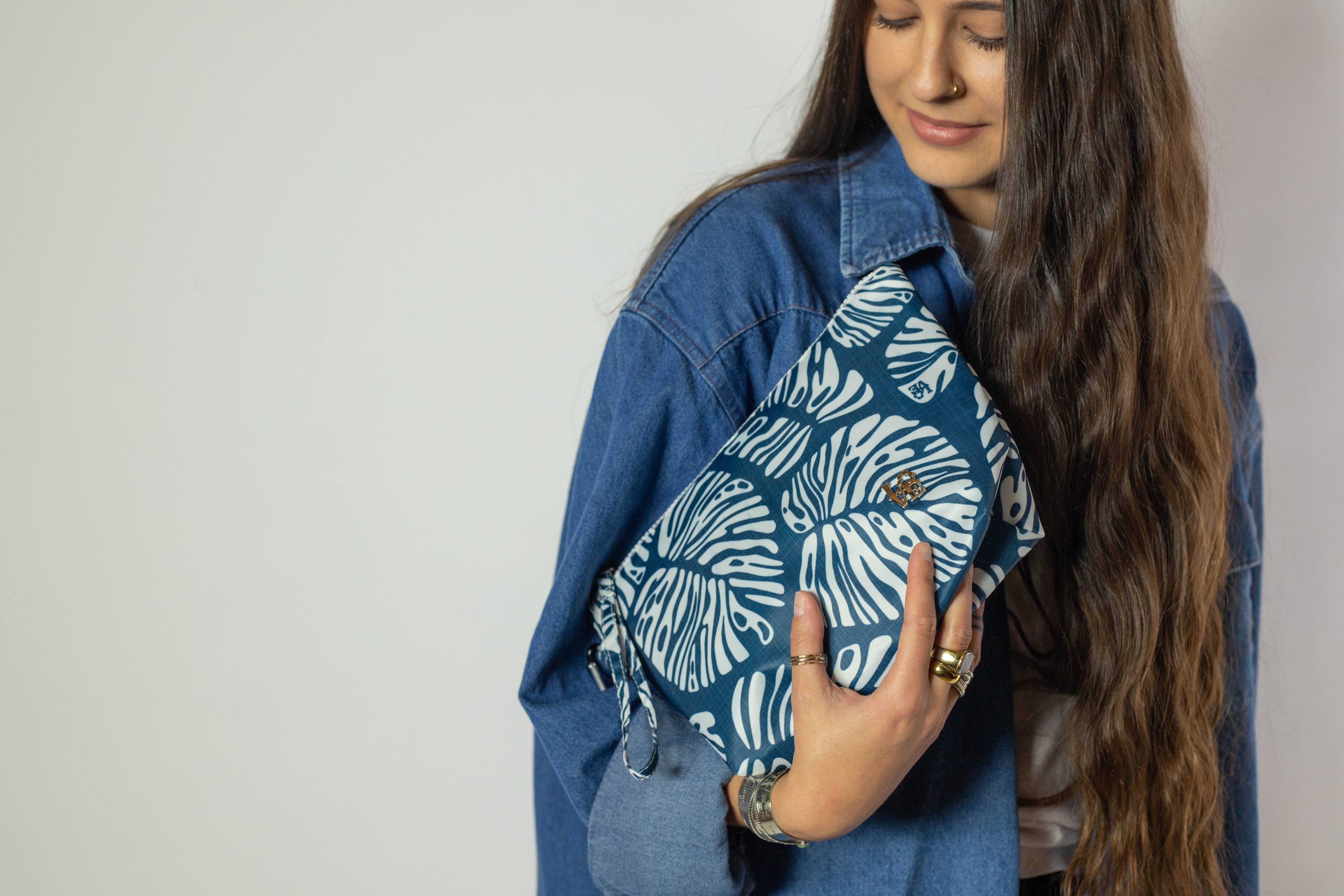 Love Bags - Wholesale Pouch - Women's - POOL PARTY Water Resistant Pouch - Turtle Bay6