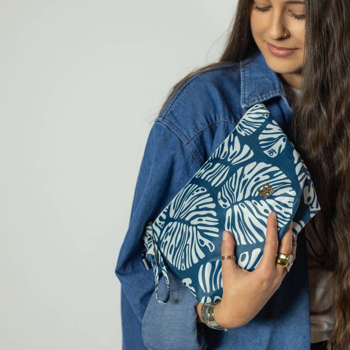 Love Bags - Wholesale Pouch - Women's - POOL PARTY Water Resistant Pouch - Turtle Bay6