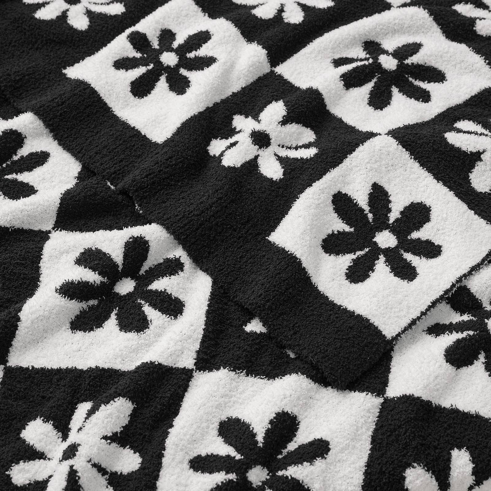 DreamValley - Wholesale Throw Blanket - SS Checkered Floral Throw Blanket Reversible Knitted Throw20