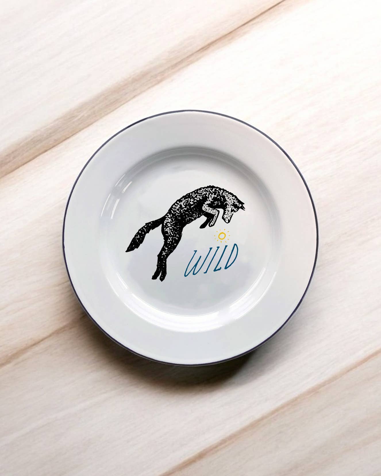 Sovende Bjorn - Wholesale Decorative plate/dish/bowl - Wild, jumping fox, Decorative Enamel Plate