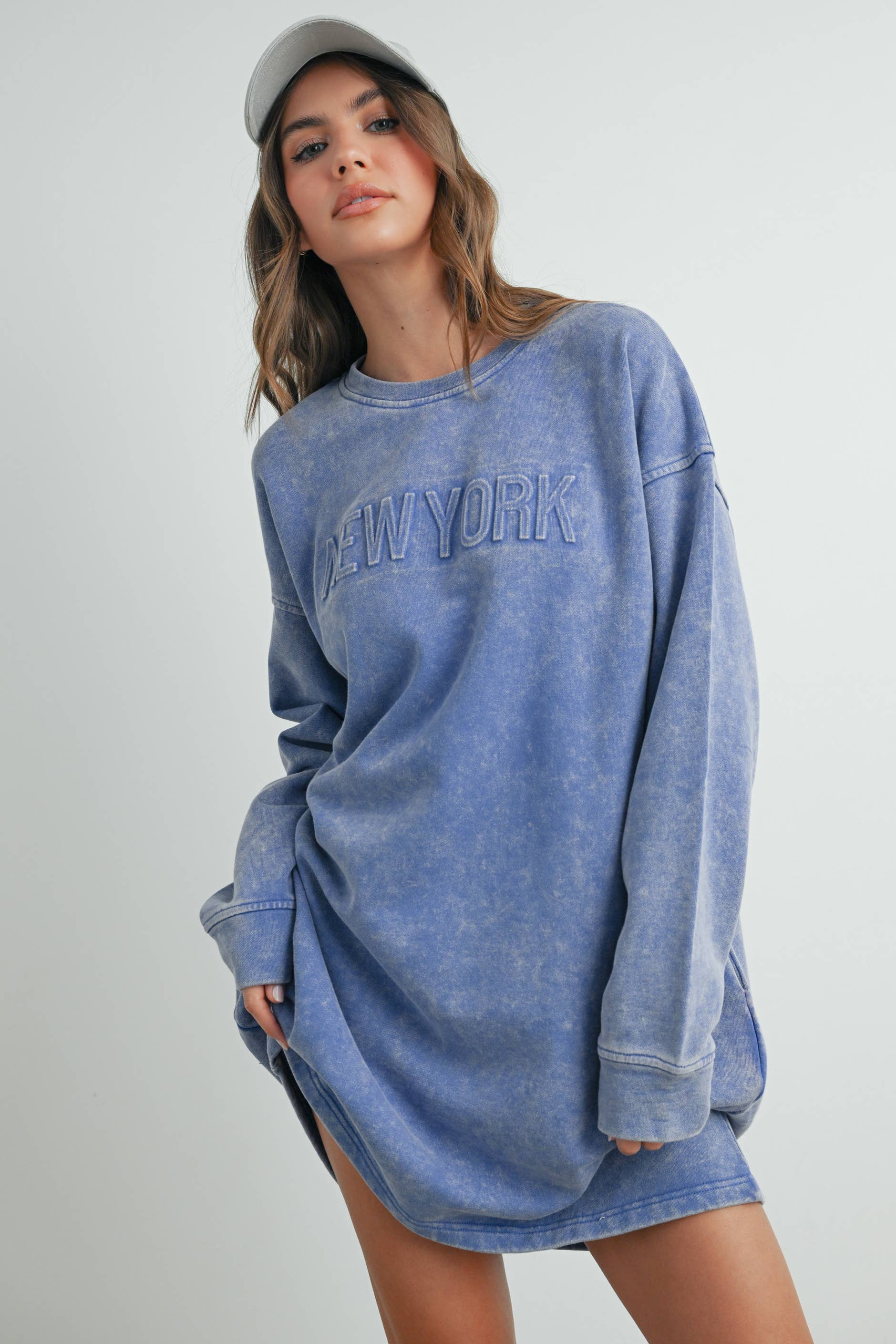 BUTTERMELON – Engroshandel Kjole - Dame – Lang acid wash sweatshirt-kjole - BMD75388