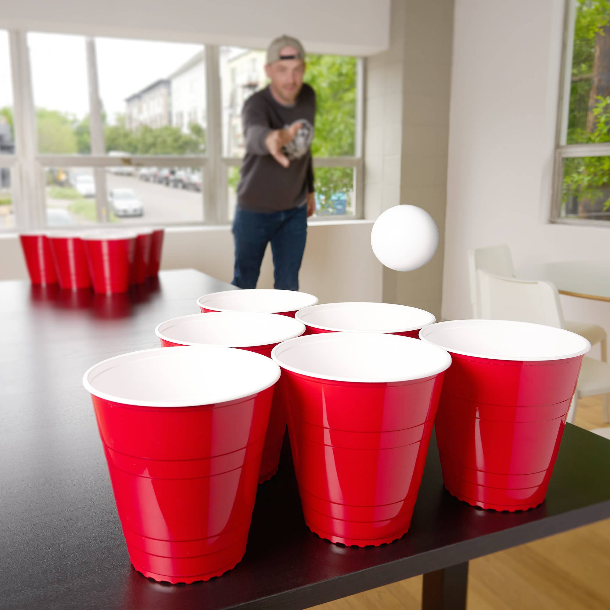 TRUE - Wholesale Board Game - Party Giant Beer Pong Set of 20 XL Cups and 4 XL Balls2