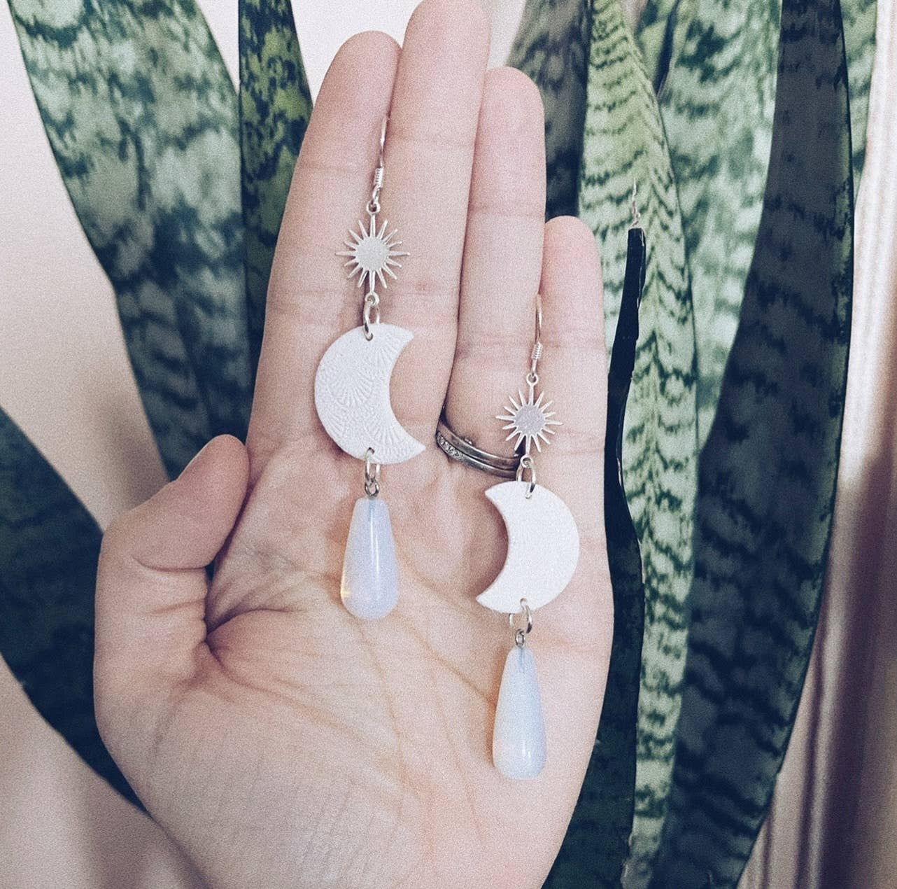 The Butterfly Effect - Vente Boucles d'oreilles pendantes - Croissant de lune Boho