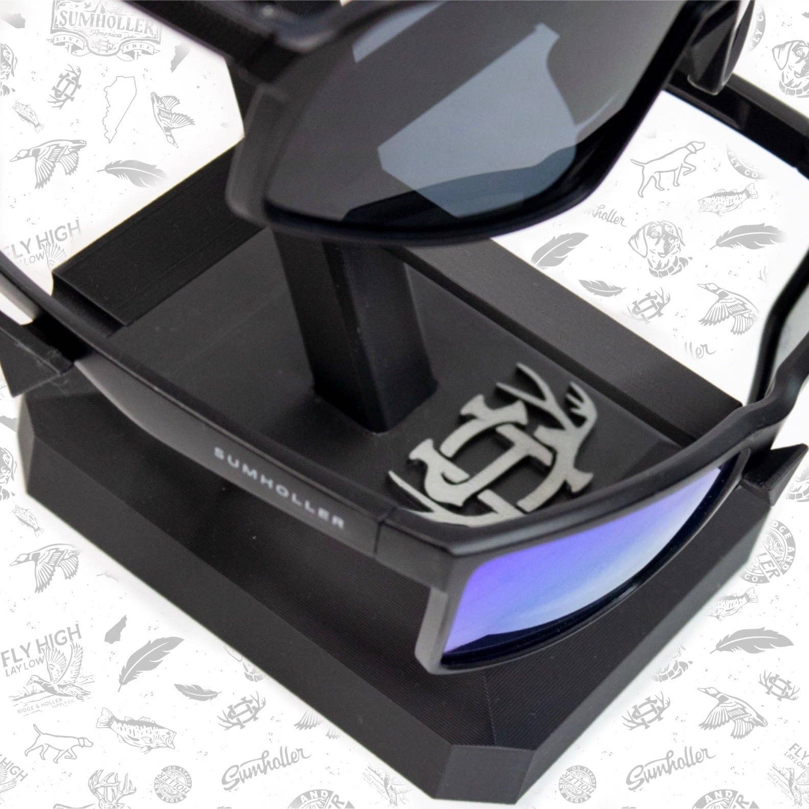 Ridge&Holler - Wholesale Retailer Display - Accessories - Sunglasses Stand Display1