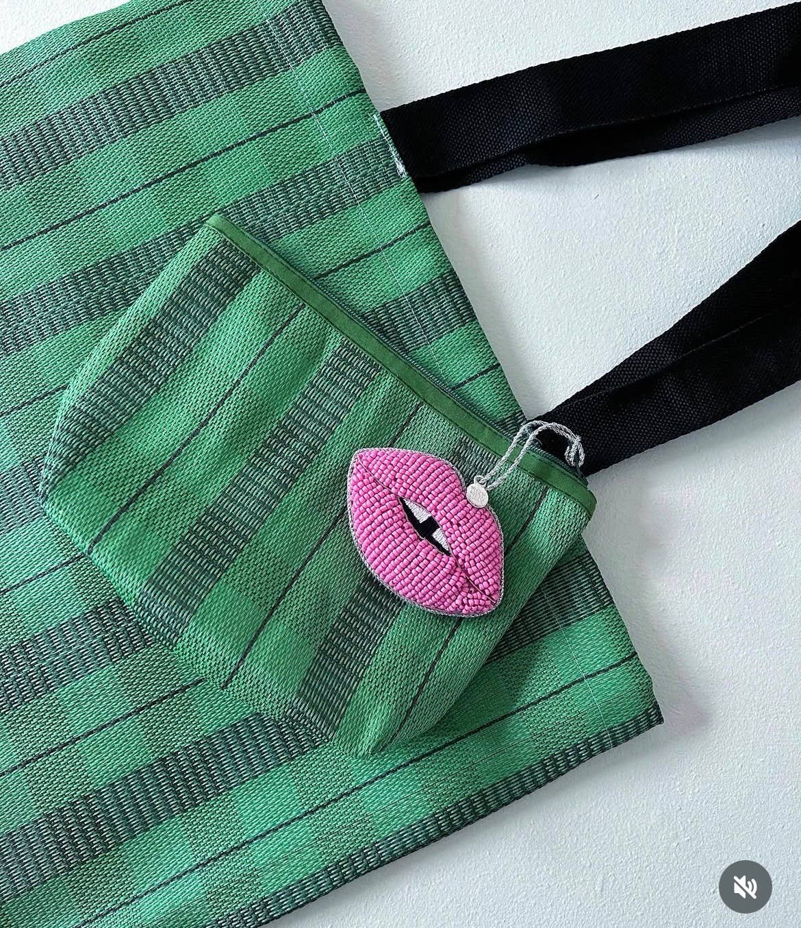 Tinytiny.dk - Wholesale Ornament - Handmade ornament KISS1