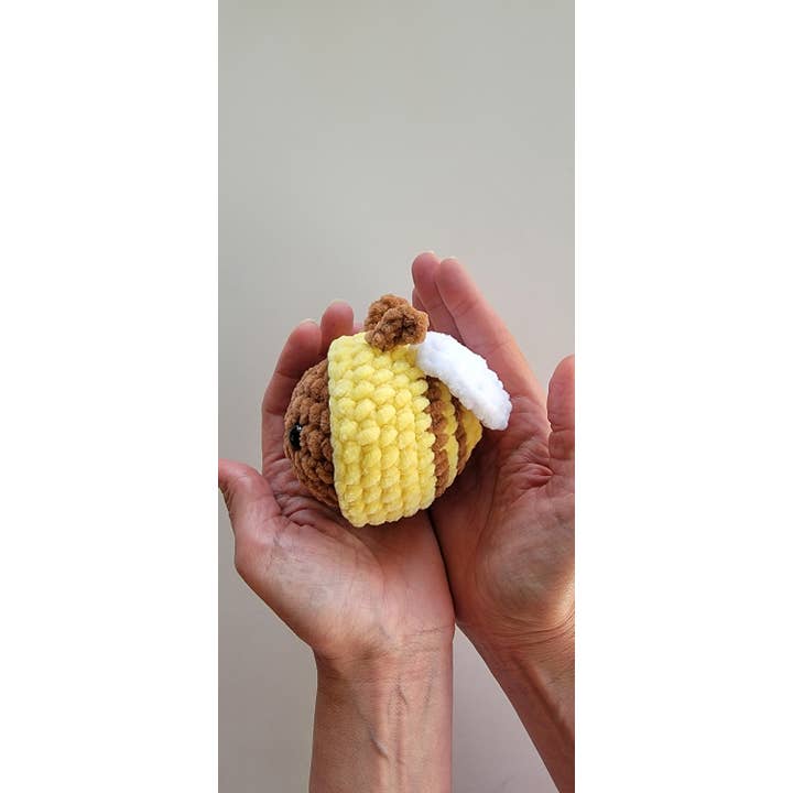 TOMOPOD LLC - Wholesale Stress relief ball/dough - Crochet Mini Stress Ball Buddies Garden, Flowers Crochet6