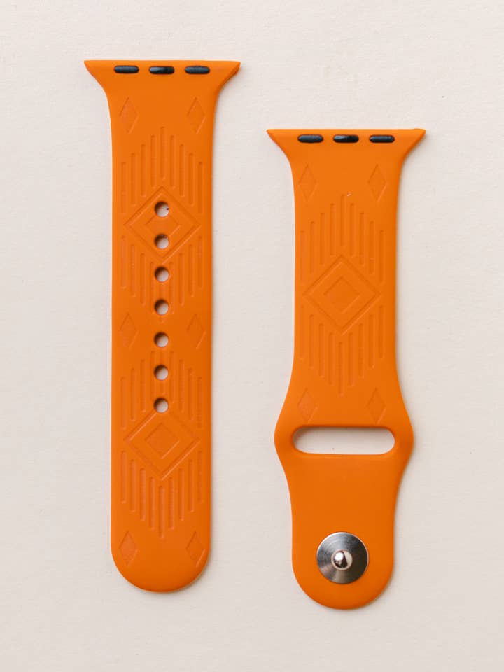 Graveret silikone Apple Armbåndsure Western Design for engroshandel hos Fox and Fiddle Designs