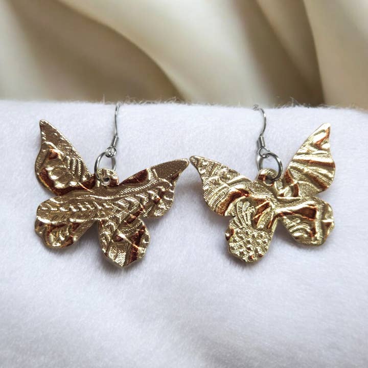 Papillons métalliques dorés et cuivrés pour la vente par Bushleys Beauties, LLC