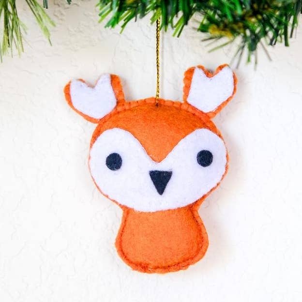 Mini rensdyr filt ornament for engroshandel hos Upavim Crafts