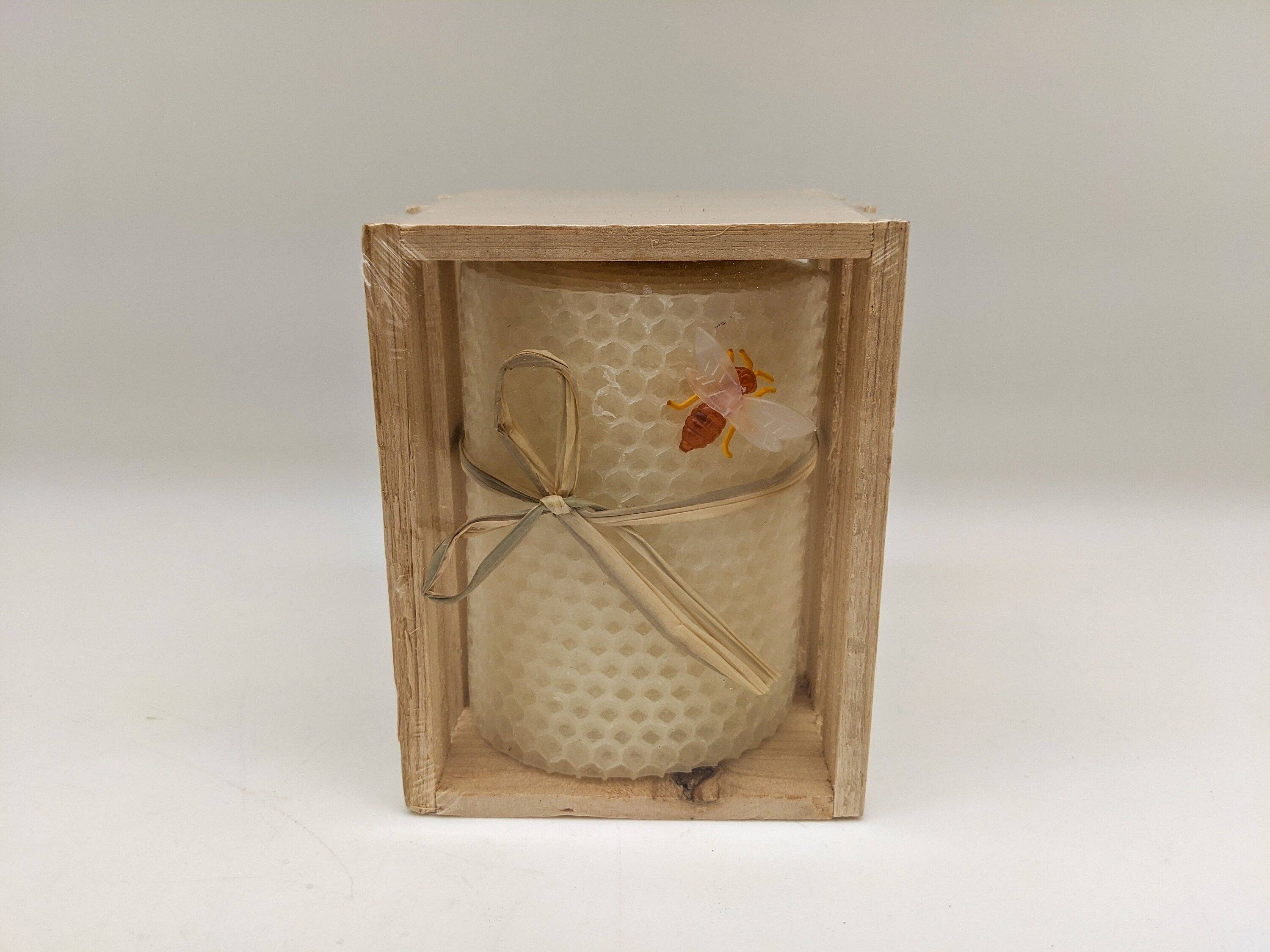 Green Pastures Wholesale - Vente Bougies originales - Cire d'abeille naturelle - Piliers blancs et jaunes 3" X 4"1