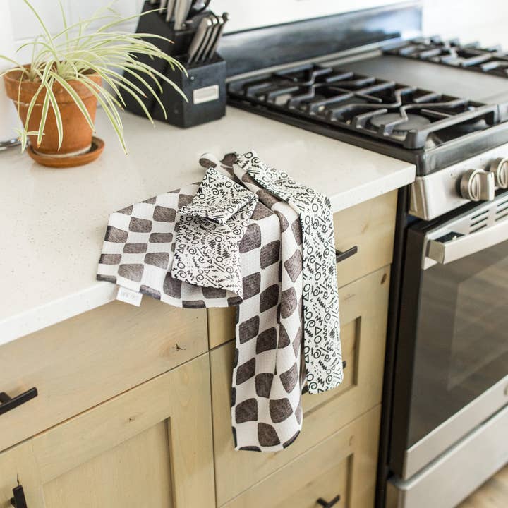 UNRAKD - Wholesale Hand Towel - Reversible Chaos Hand Towel