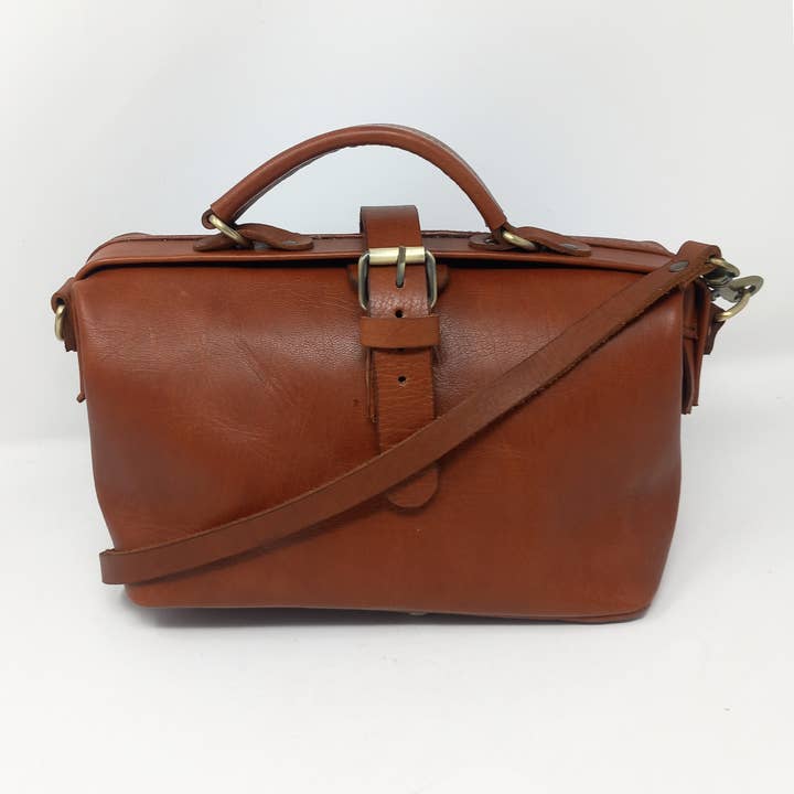 Artisan Stories - Venta al por mayor Bolso con asas - Mujer - Bolso médico pequeño de cuero marrón claro