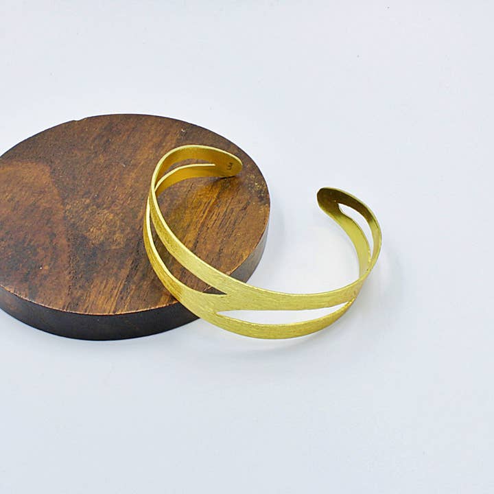 LA MAR - Wholesale Cuff Bracelet - AURA gold-plated bracelet - Design with character7