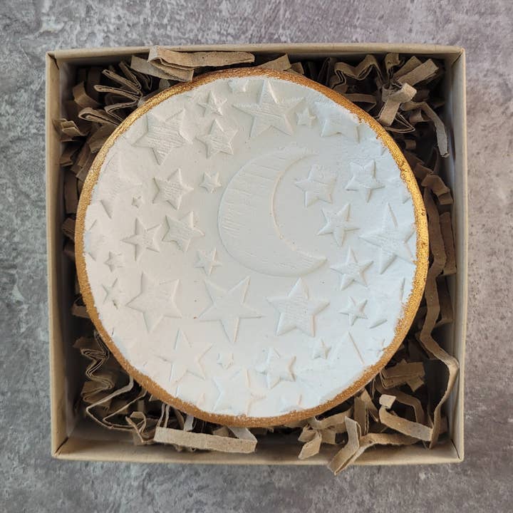 Plato de Adorno Celestial con Borde Dorado para venta al por mayor de Cornucopia Creative Studio