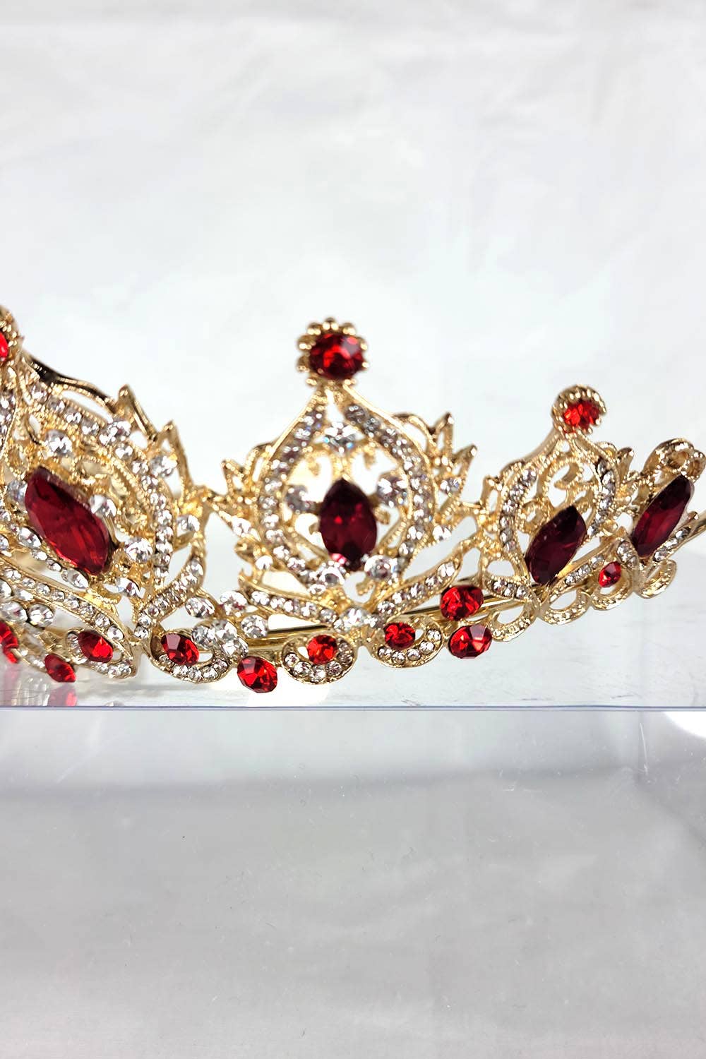 Chicas - Wholesale Tiara - Women's - One Size Fits All Tiara With Jewels HT93326