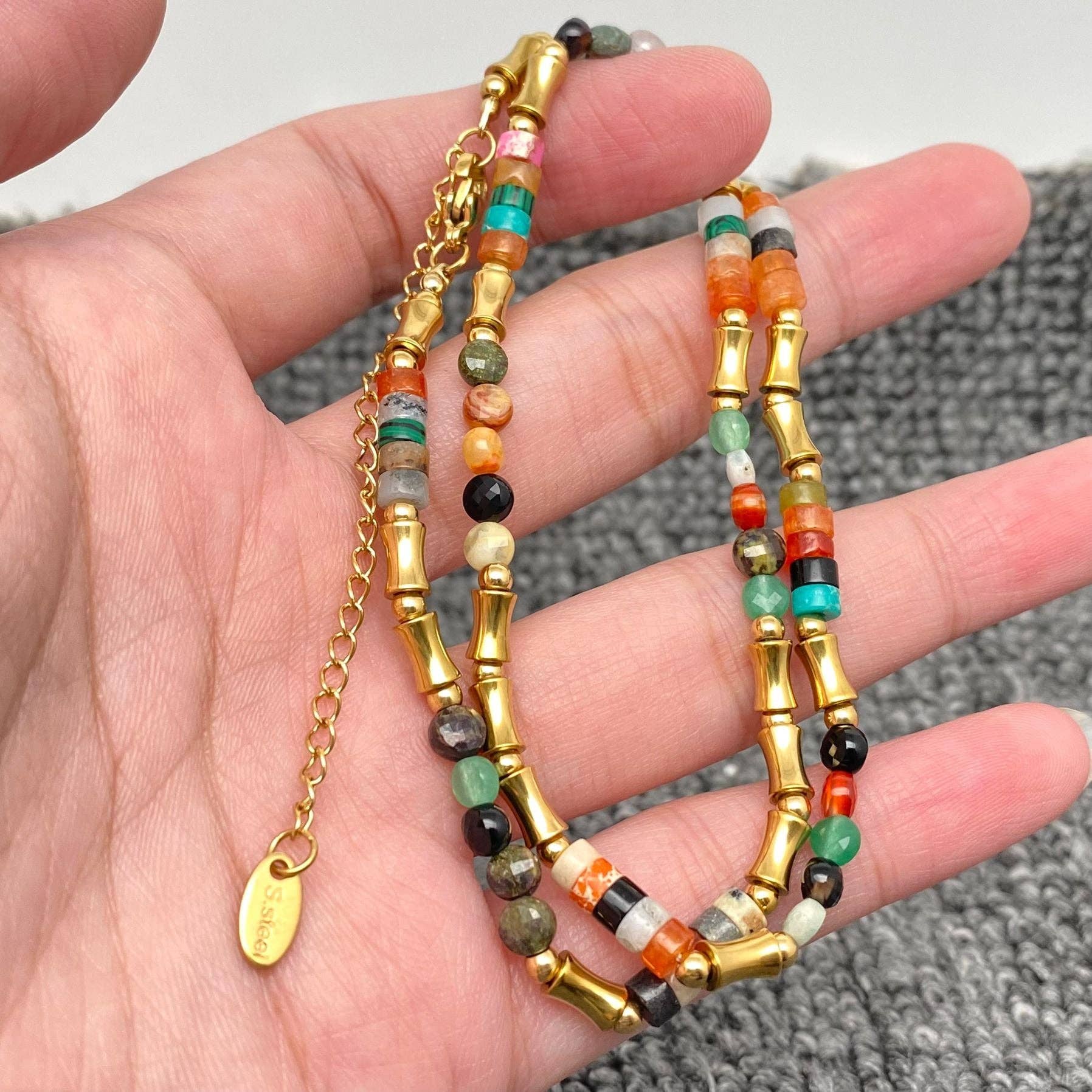 Mio Queena - Vendita all'ingrosso Collane di perline/perle - Collana con perline di cristallo, pietra e acciaio inox placcato in oro 18K - FGS/CS0