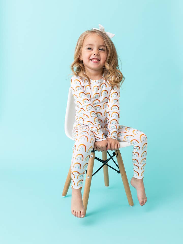 Conjunto Largo de Dos Piezas Arcoíris para venta al por mayor de Little Pajama Co.