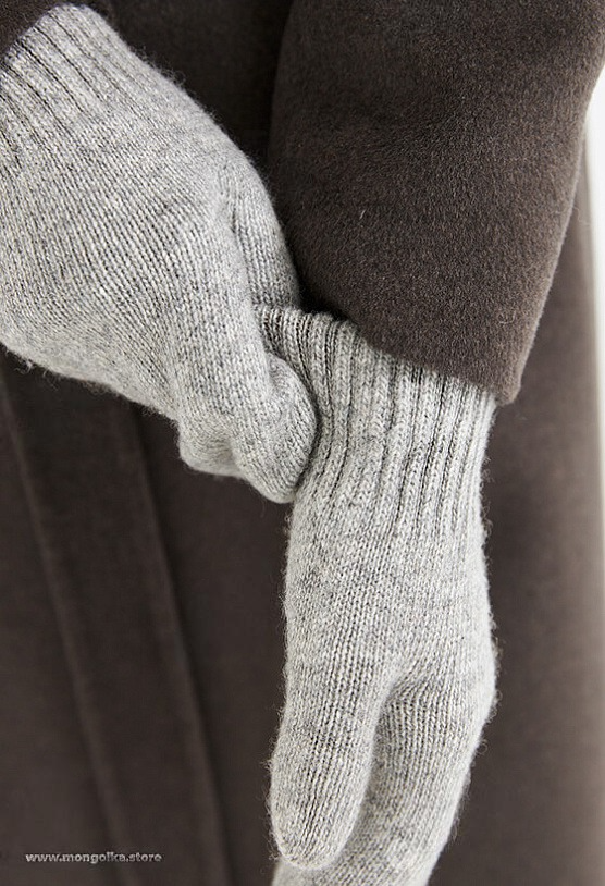 Mongulai - Wholesale Mittens - Women's - Gray Sheep Wool Adult’s Mitten3