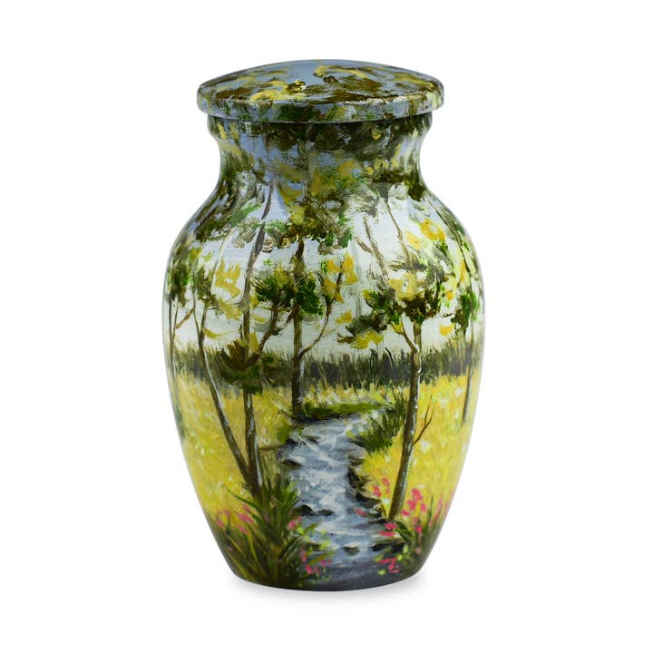 Jeton Babbling Brook pour la vente par Raj Urns