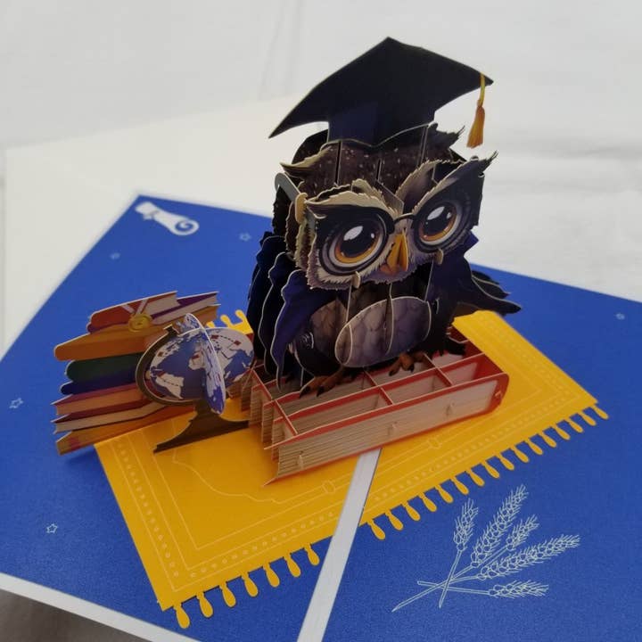 Uil Gefeliciteerd Afgestudeerde Pop-Up Wenskaarten voor wholesale door ENA Jewelry