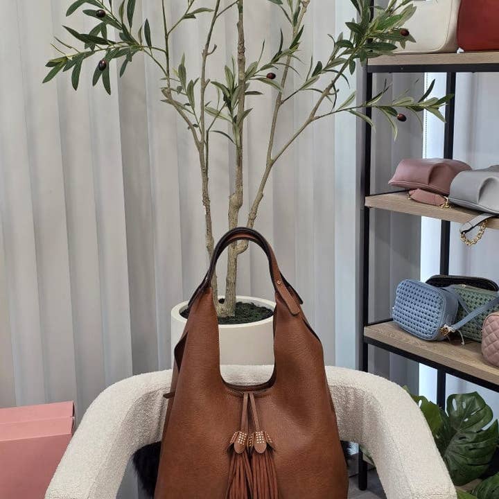 MiMi Wholesale - Wholesale Shoulder Bag - Women's - EE85228 Kai Three compartments Hobo with Tassel5