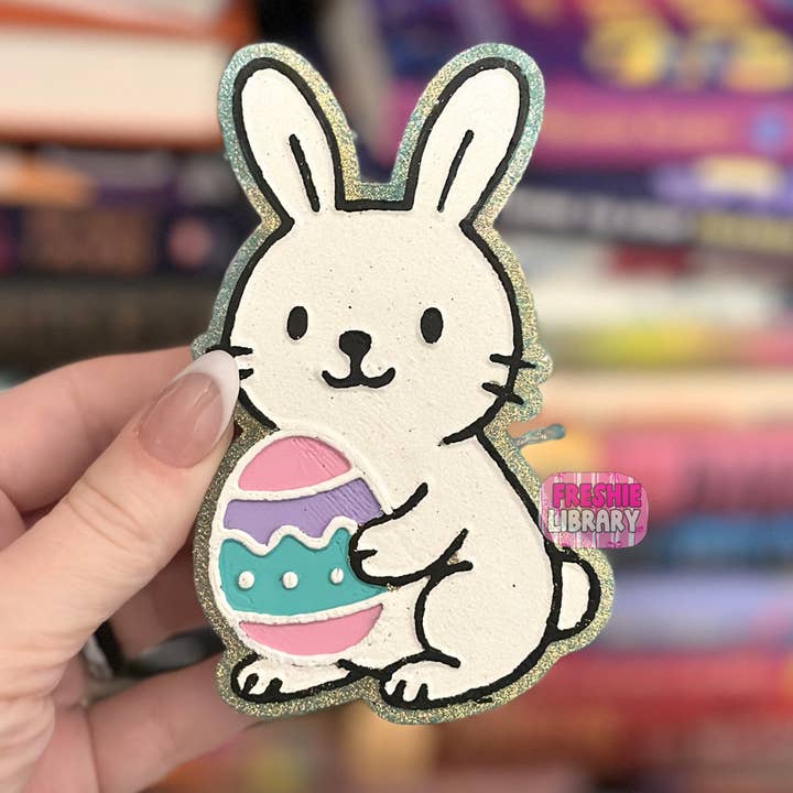 Osterhase mit Ei-Lufterfrischer für den Großhandel von The Freshie Library