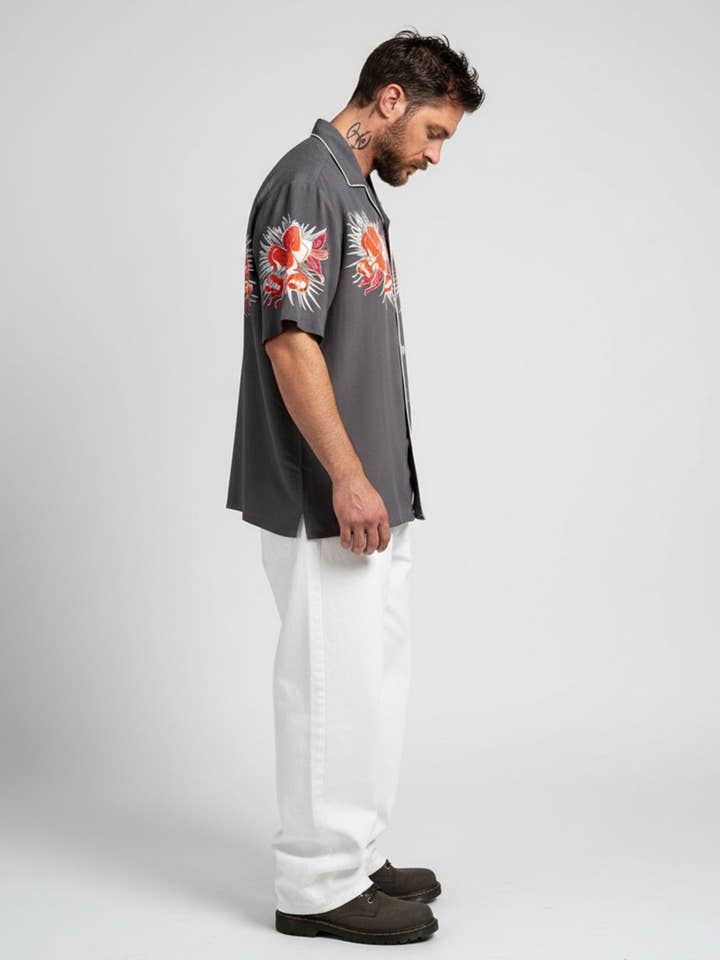 Caicos | Men's Short-Sleeved Shirt | Available to ship within Europe for wholesale by Virgoan Wish LLC