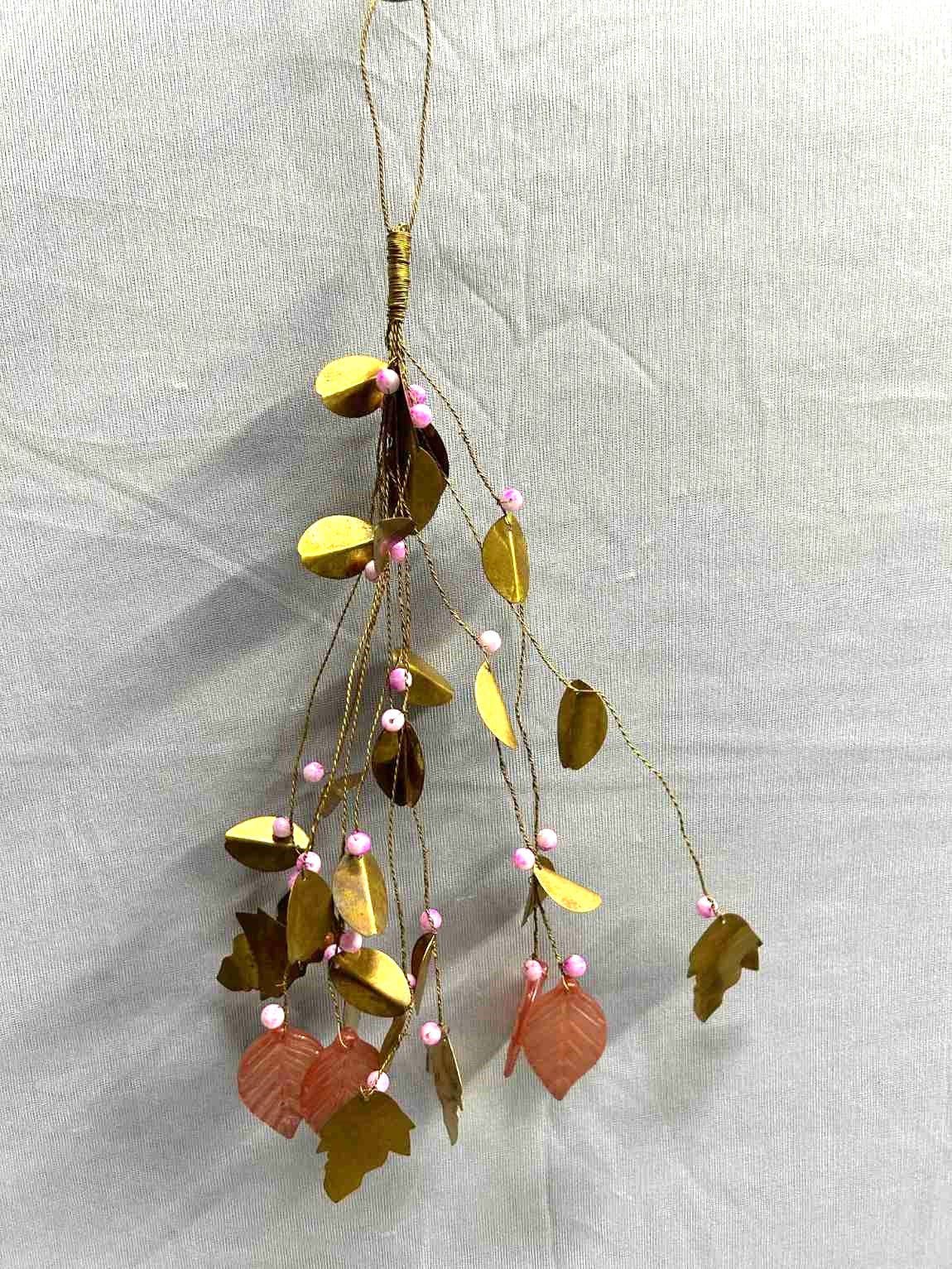 Lila Rasa – wholesale Ornament – Pink Beads And Golden Leaves Bunch Ornament0
