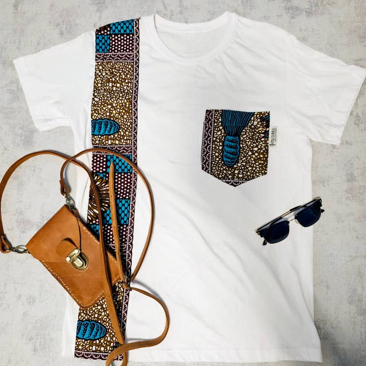 T-shirt détaillé à imprimé africain | Détail et poche d'Ankara pour la vente par Mashona Collections