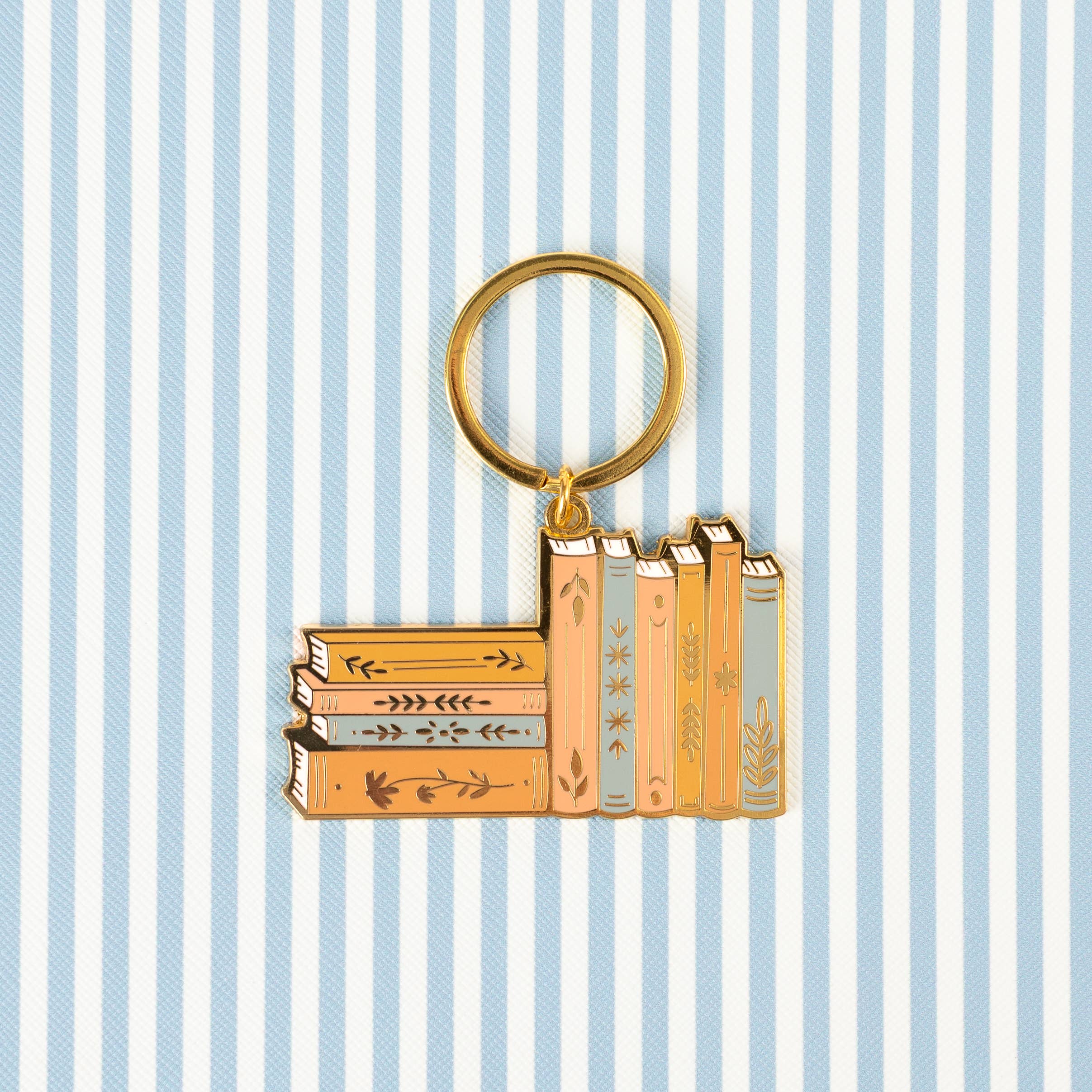 Elyse Breanne Design - Vendita all'ingrosso Portachiavi - Donna - Portachiavi in metallo a forma di pila di libri 6,4x3,8 cm | Tema libri e lettura1