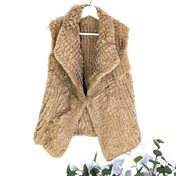 Tempest Designs - Wholesale Outerwear Vest - Women's - Luxury faux fur gilet (S-M)3