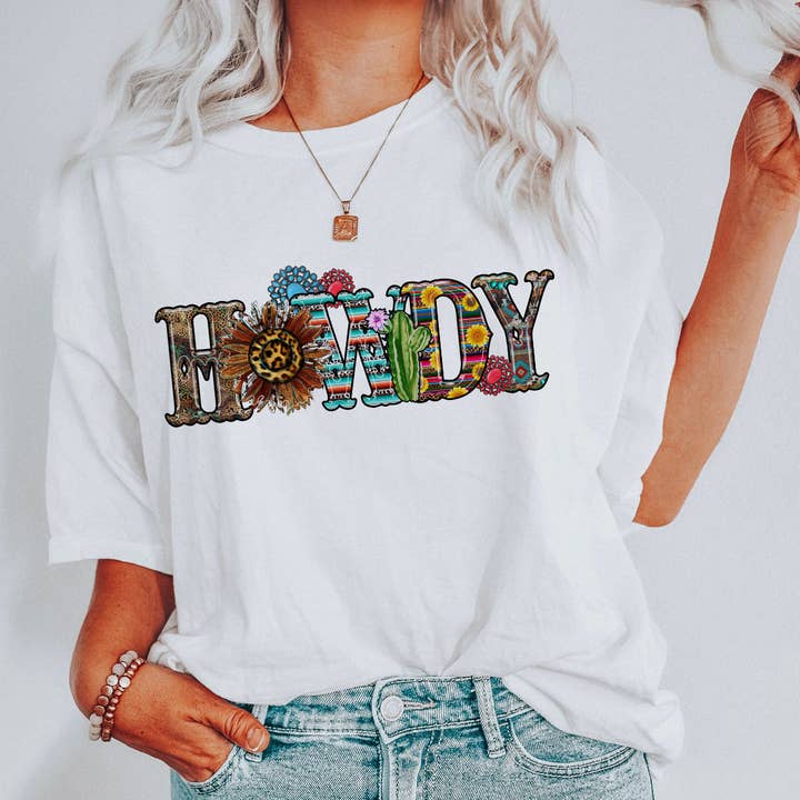 T-shirt western Howdy Cowboy Leopard Sunflower Cactus pour la vente par Planted Design Apparel