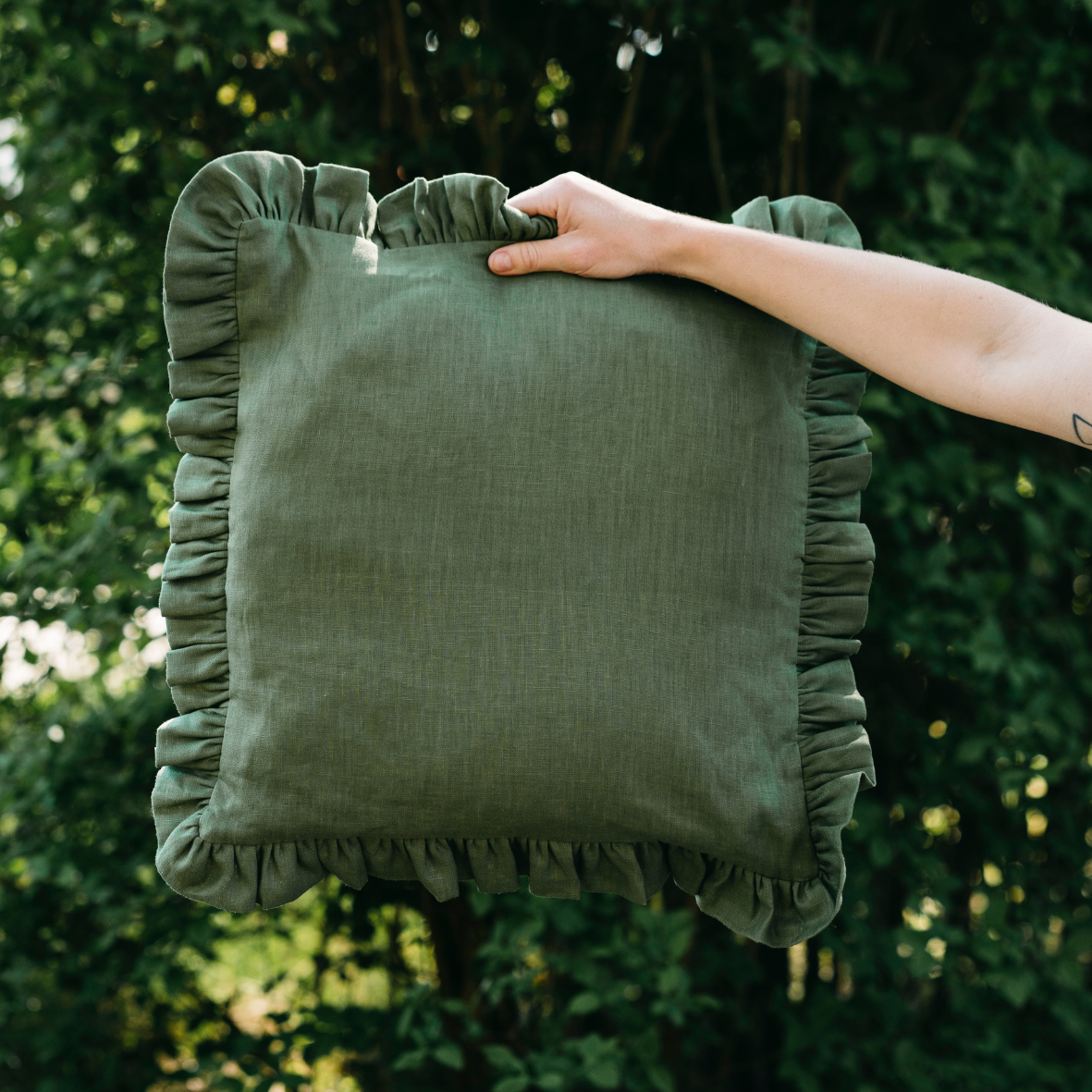 OMOM - Wholesale Throw/Decorative Pillow - OMOM Cushion Cover / Sofa Cushion in Organic Cotton - Ruffle14