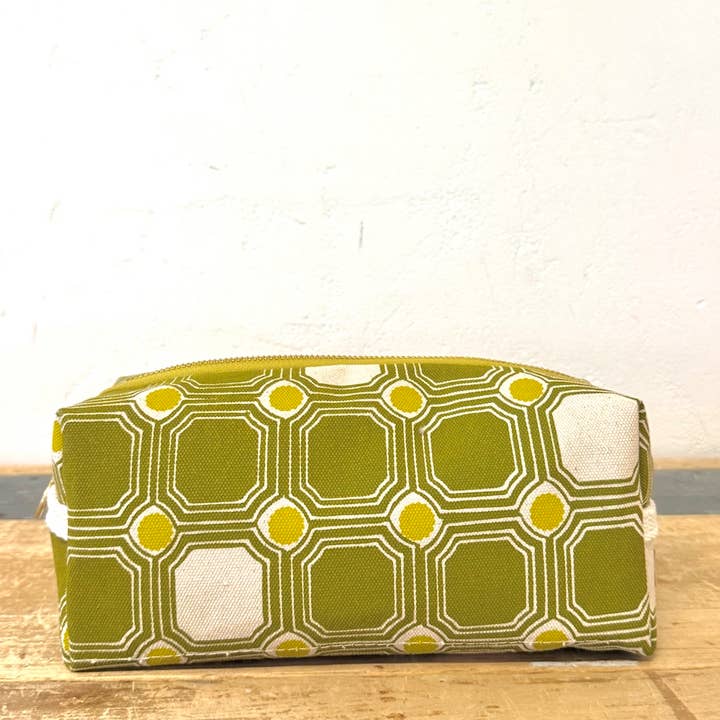 Kit Dopp in Piastrelle Vintage per la vendita all'ingrosso da parte di Erin Flett