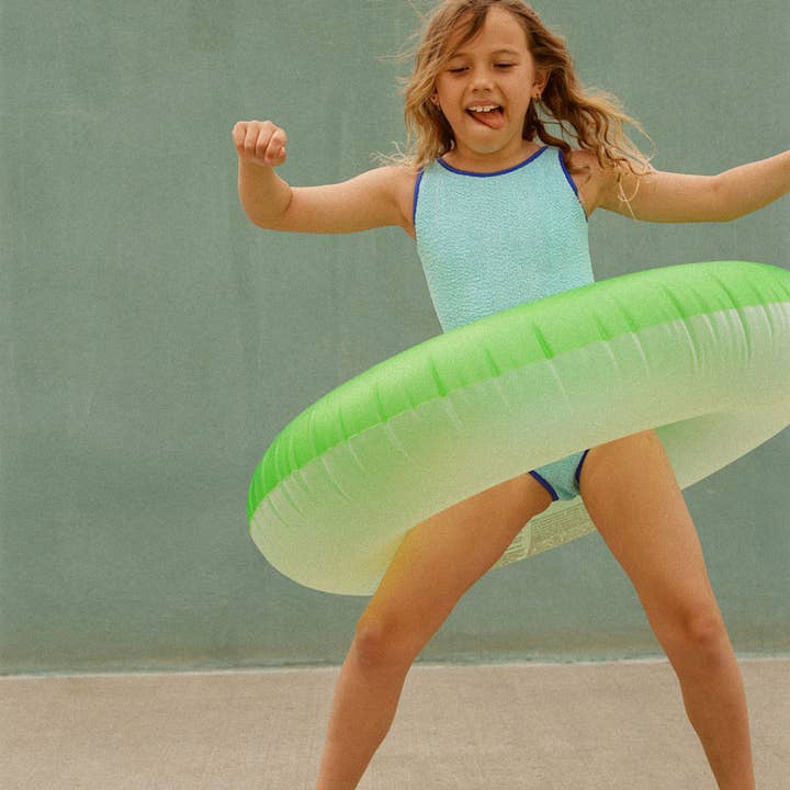 Golden Child Fluro Crinkle Une Pièce - Menthe pour la vente par Golden Child