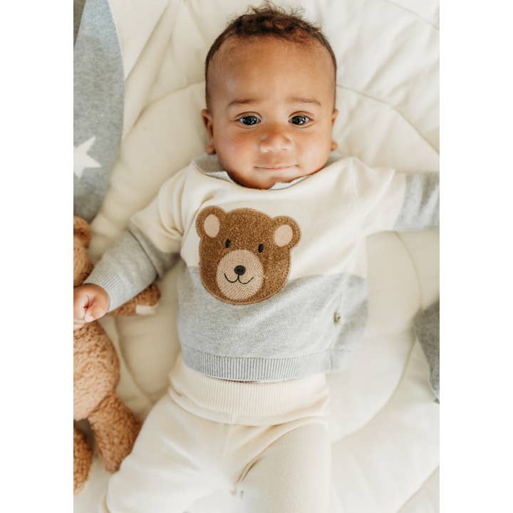 Pull pour bébé avec col tricoté et appliqué ours en peluche pour la vente par Viverano Organics