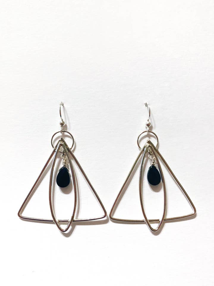 Heilige Lotus-Ohrringe* für den Großhandel von Luni Style