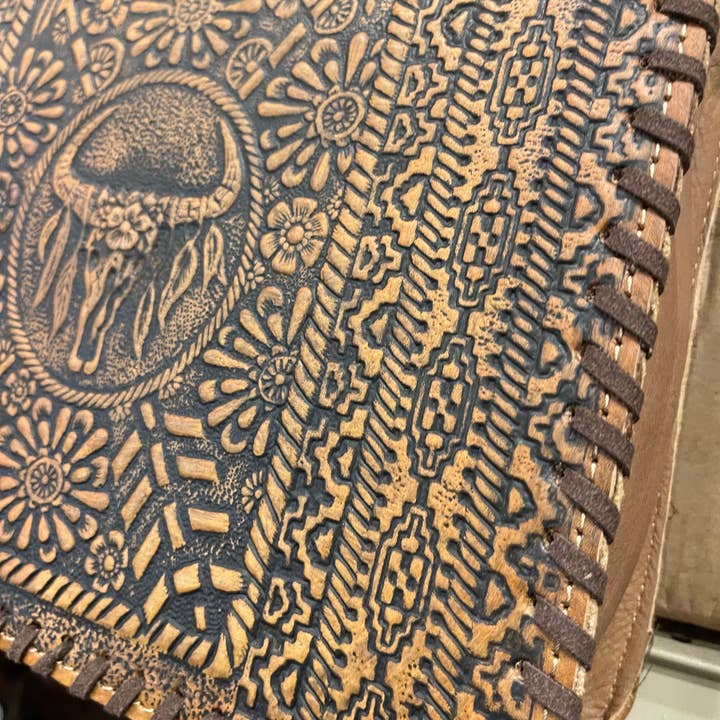 Broads Market - Wholesale Crossbody Bag - Women's - Tooled Cowskull Chain Purse4